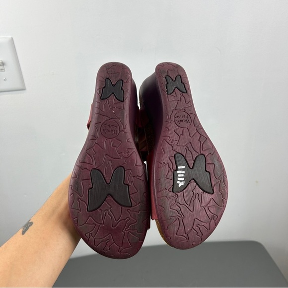 Wanda Panda Red Leather Wedges - Picture 2 of 6
